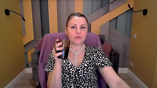 Candy Long online show from 11-08-25, 06:24