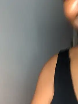 Snapshot of Sexypresh302 chatting on 12-17-24, 08:43 Sexypresh302 online show from 12-17-24, 08:43