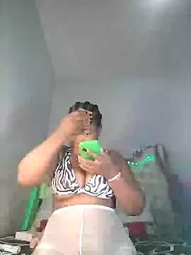 Snapshot of Sexypresh302 chatting on 01-21-25, 06:43 Sexypresh302 online show from 01-21-25, 06:43