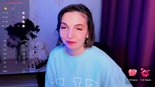 KindHazelHere  online show from 11-04-25, 09:03