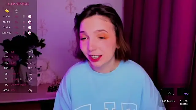 KindHazelHere  online show from 11-26-25, 12:22