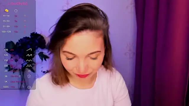 Snapshot of KindHazelHere_ chatting on 01-14-26, 08:03 KindHazelHere online show from 01-14-26, 08:03