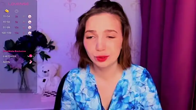 Snapshot of KindHazelHere_ chatting on 01-15-26, 08:12 KindHazelHere online show from 01-15-26, 08:12