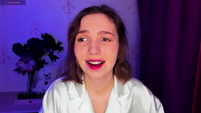 Snapshot of KindHazelHere_ chatting on 02-14-26, 08:16 KindHazelHere online show from 02-14-26, 08:16