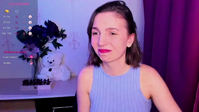 Snapshot of KindHazelHere_ chatting on 02-15-26, 07:51 KindHazelHere online show from 02-15-26, 07:51