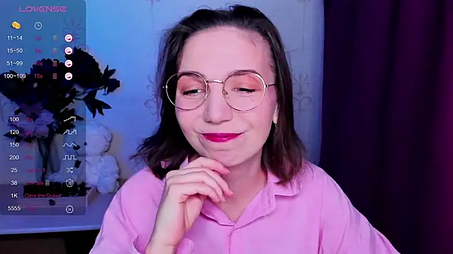 Snapshot of KindHazelHere_ chatting on 03-10-26, 06:02 KindHazelHere online show from 03-10-26, 06:02