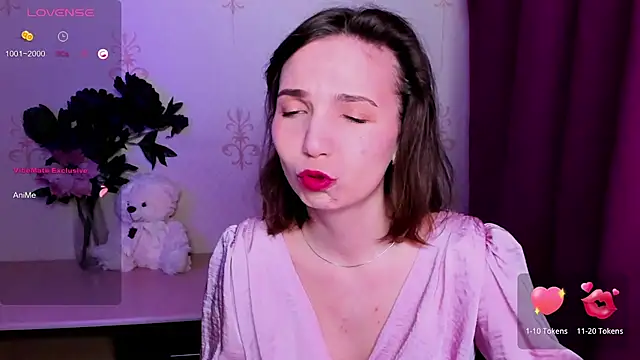 KindHazelHere  online show from 04-03-26, 06:17