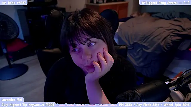 lavendermei online show from 07-25-26, 06:49