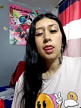 Snapshot of Giuliana90 chatting on 03-03-26, 10:04 Giuliana90 online show from 03-03-26, 10:04