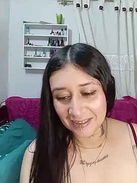 Giuliana90 online show from 04-29-26, 05:22