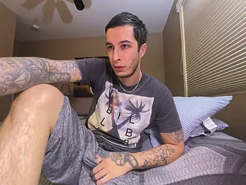 Snapshot of Bwcjoshbanks chatting on 10-13-25, 10:54 Bwcjoshbanks online show from 10-13-25, 10:54