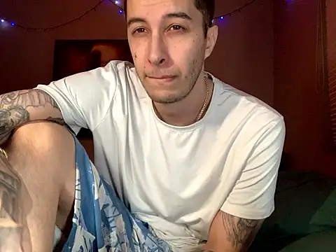 Snapshot of Bwcjoshbanks chatting on 01-12-26, 02:55 Bwcjoshbanks online show from 01-12-26, 02:55