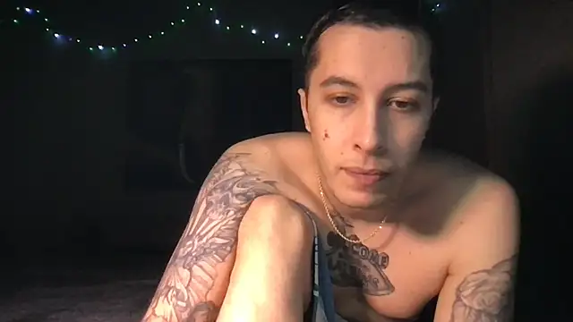 Snapshot of Bwcjoshbanks chatting on 03-09-26, 04:27 Bwcjoshbanks online show from 03-09-26, 04:27