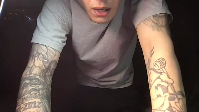 Snapshot of Bwcjoshbanks chatting on 03-10-26, 04:06 Bwcjoshbanks online show from 03-10-26, 04:06