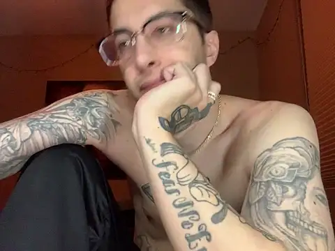 Snapshot of Bwcjoshbanks chatting on 03-13-26, 06:20 Bwcjoshbanks online show from 03-13-26, 06:20