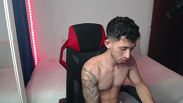 Snapshot of stevenSEX123 chatting on 03-21-25, 03:12 stevenSEX123 online show from 03-21-25, 03:12