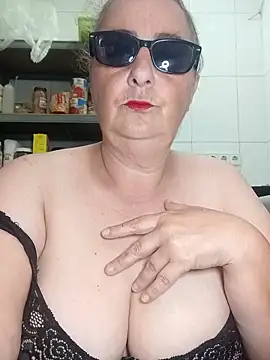 eroticjessitop online show from 05-01-26, 05:17