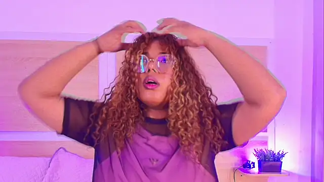 Snapshot of _nickypurple_ chatting on 05-26-26, 06:59 nickypurple online show from 05-26-26, 06:59