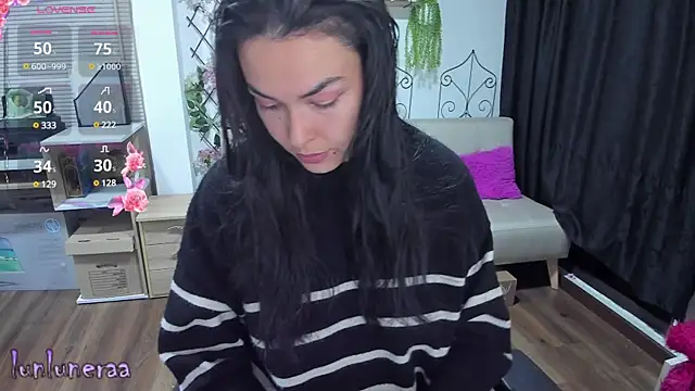 Lunlunera online show from 03-17-25, 01:03