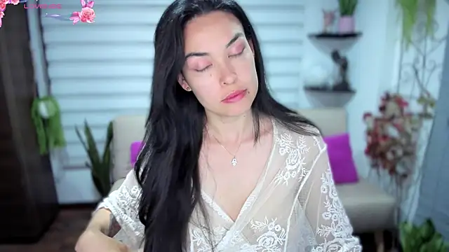 Lunlunera online show from 09-20-25, 03:07