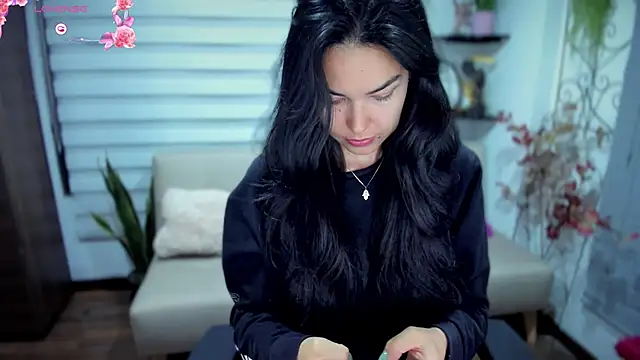 Lunlunera online show from 10-14-25, 01:28