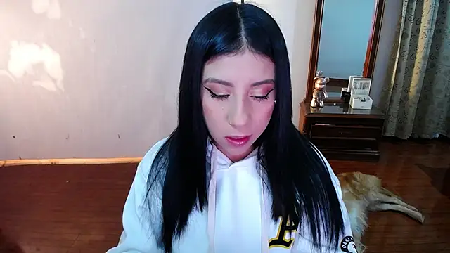 Snapshot of _holy_1 chatting on 02-19-25, 02:23 holy 1 online show from 02-19-25, 02:23