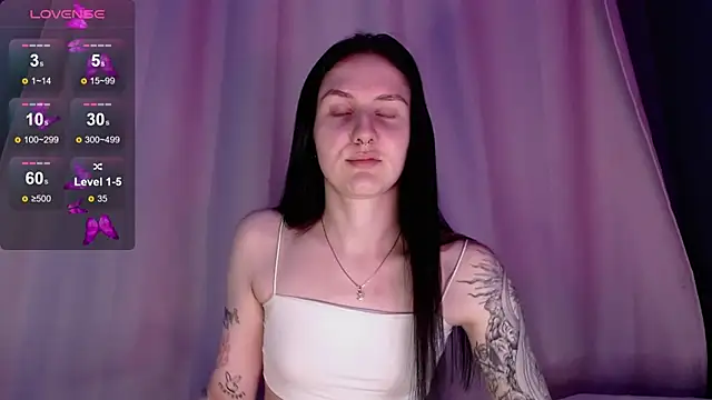 Snapshot of NiaEllis chatting on 03-20-25, 11:02 NiaEllis online show from 03-20-25, 11:02