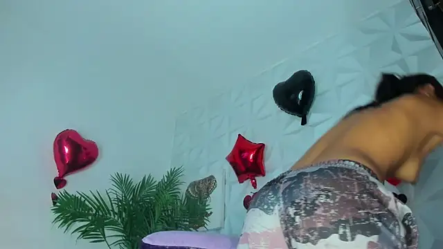 Hellen Sky online show from 04-17-26, 07:06