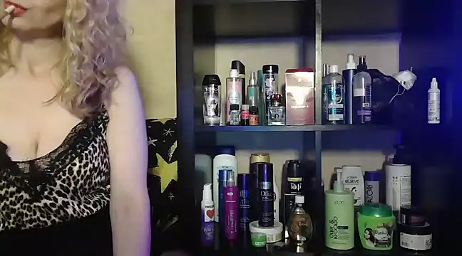 Snapshot of Natasha_Nannette chatting on 01-29-25, 05:02 Natasha Nannette online show from 01-29-25, 05:02