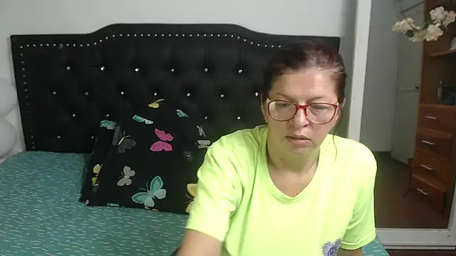 Snapshot of jellyfishhot chatting on 02-18-25, 11:41 jellyfishhot online show from 02-18-25, 11:41