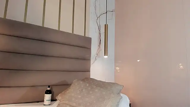 Snapshot of JESYSOZ23_ chatting on 12-14-24, 03:51 JESYSOZ23 online show from 12-14-24, 03:51