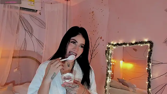Snapshot of JESYSOZ23_ chatting on 12-18-24, 03:15 JESYSOZ23 online show from 12-18-24, 03:15