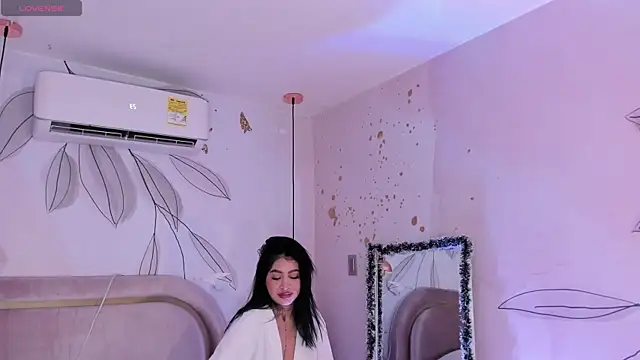Snapshot of JESYSOZ23_ chatting on 01-06-25, 03:42 JESYSOZ23 online show from 01-06-25, 03:42
