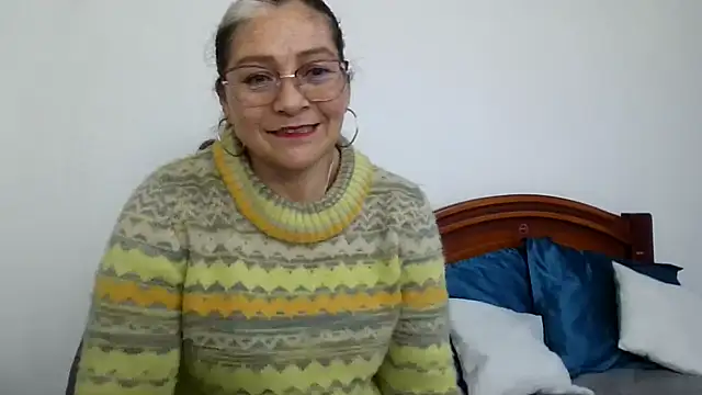 Snapshot of ruby-milf1 chatting on 10-03-25, 11:13 ruby-milf1 online show from 10-03-25, 11:13