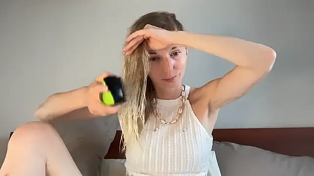 ivankai  online show from 03-02-26, 11:06