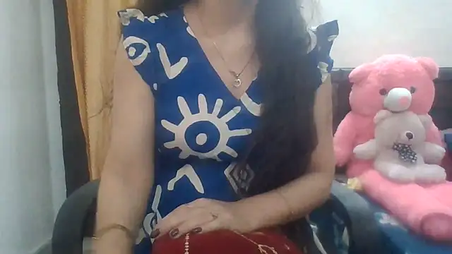 Snapshot of Sexy_iknoor chatting on 05-21-26, 05:58 Sexy iknoor online show from 05-21-26, 05:58