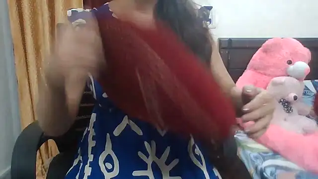 Snapshot of Sexy_iknoor chatting on 06-18-26, 10:30 Sexy iknoor online show from 06-18-26, 10:30