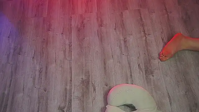 Snapshot of isa_red_hair chatting on 02-01-26, 01:37 isa red hair online show from 02-01-26, 01:37