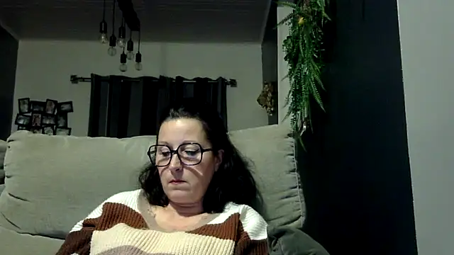 Snapshot of feline27 chatting on 01-05-26, 08:23 feline27 online show from 01-05-26, 08:23