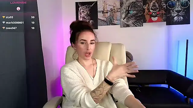 xx adrihanna xx online show from 02-19-25, 09:03