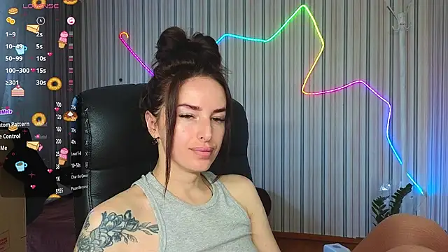 Snapshot of xx_adrihanna_xx chatting on 07-30-26, 05:39 xx adrihanna xx online show from 07-30-26, 05:39