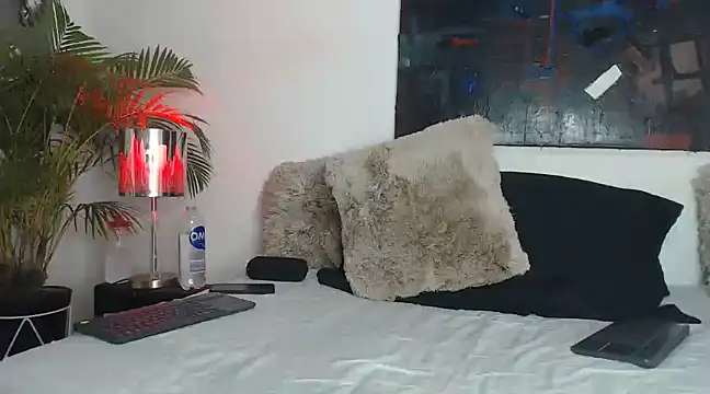 Snapshot of Markus_latin2 chatting on 02-16-25, 02:43 Markus latin2 online show from 02-16-25, 02:43