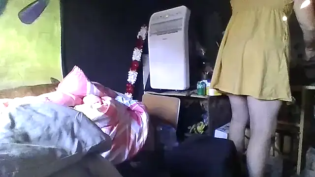 Snapshot of spundarella420 chatting on 01-08-26, 06:43 spundarella420 online show from 01-08-26, 06:43