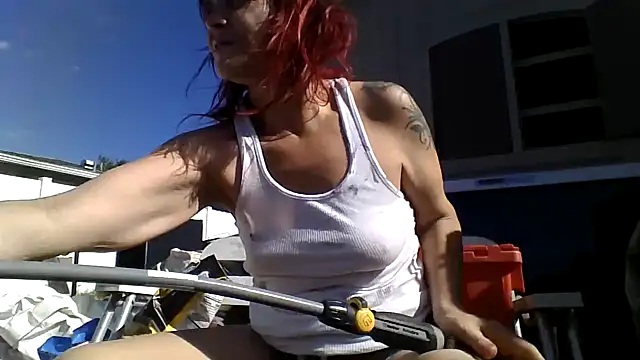 Snapshot of spundarella420 chatting on 01-09-26, 05:15 spundarella420 online show from 01-09-26, 05:15