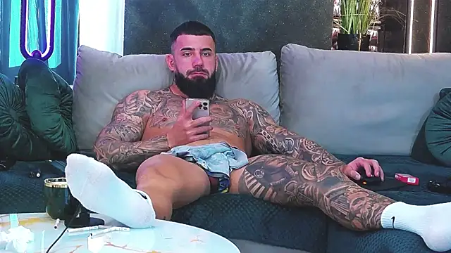 masterkingofmusclee online show from 01-08-25, 09:21