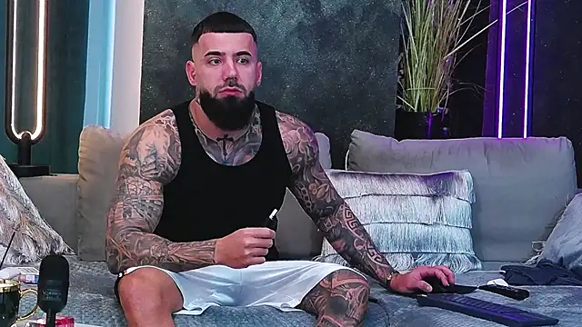 masterkingofmusclee online show from 02-12-25, 06:19