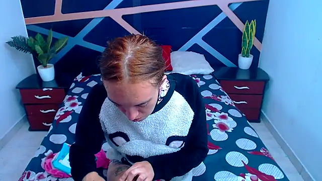 Snapshot of SofiaWet23 chatting on 09-18-25, 01:13 SofiaWet23 online show from 09-18-25, 01:13