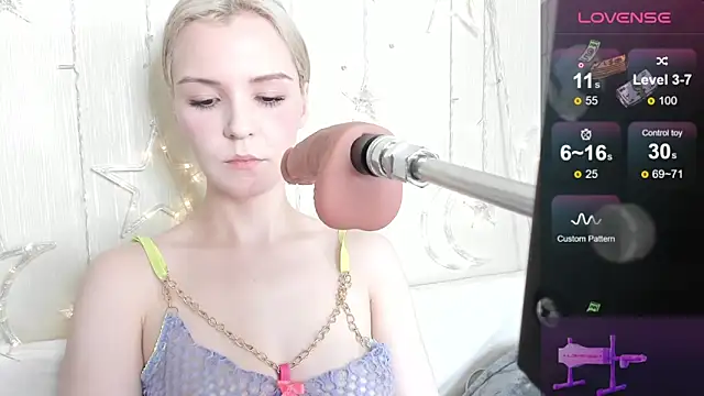 Kaya Devis online show from 04-29-26, 04:49