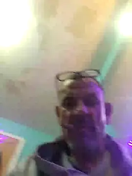 Snapshot of deepstroker42071 chatting on 12-12-24, 01:06 deepstroker42071 online show from 12-12-24, 01:06