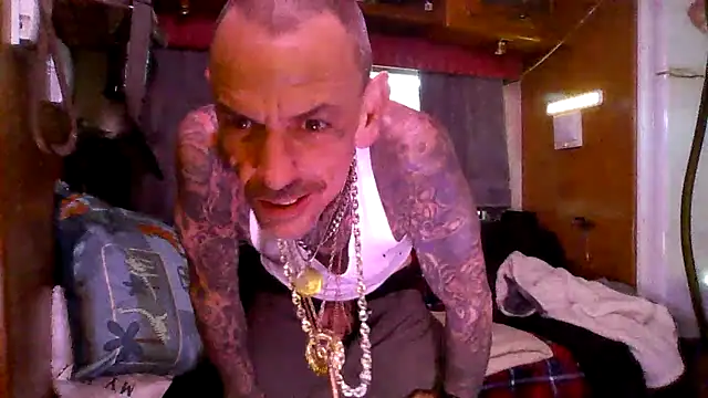 Snapshot of deepstroker42071 chatting on 03-11-26, 10:49 deepstroker42071 online show from 03-11-26, 10:49